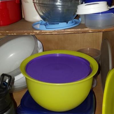 Storage Containers (tons - see all photos)