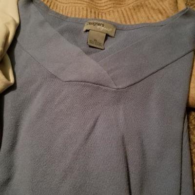 Women's 12-14 and med/large sz Clothing