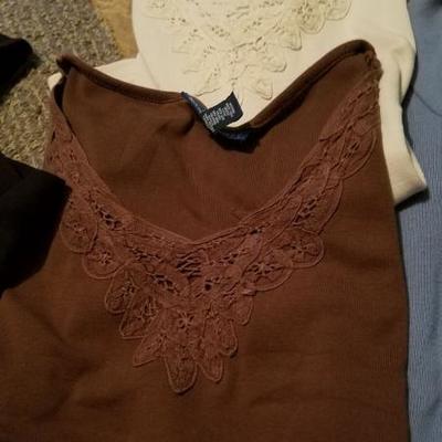 Women's 12-14 and med/large sz Clothing