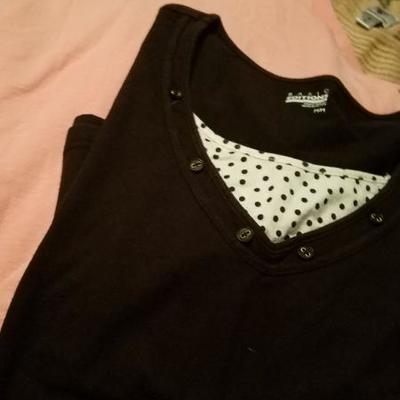 Women's 12-14 and med/large sz Clothing