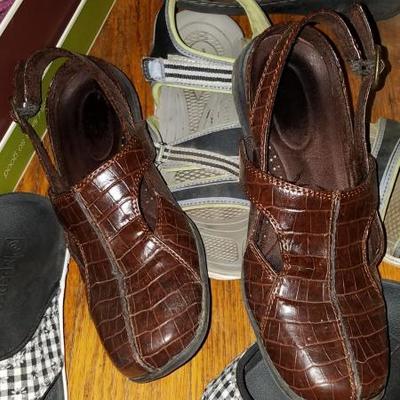Women's sz 6 Shoe Collection Many NIB