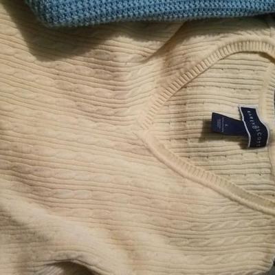 Women's 12-14 and med/large sz Clothing
