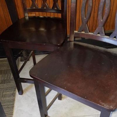 Pub Table with 4 Seats