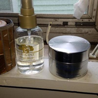 Clarisonic with Bathroom Accessories