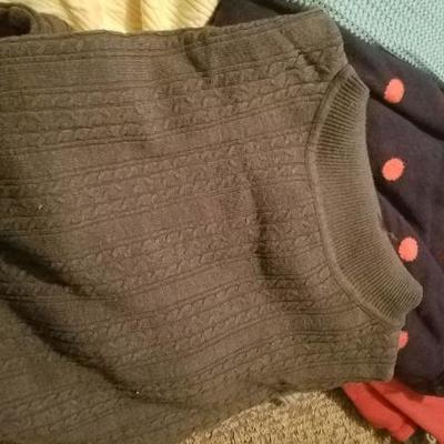 Women's 12-14 and med/large sz Clothing