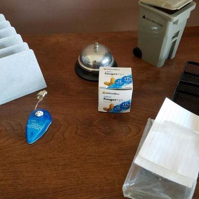 Desk & Accessories