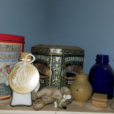 Corner Shelf with DÃ©cor
