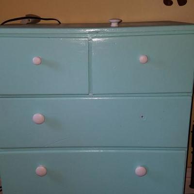 Kids Dresser and Lamp 1