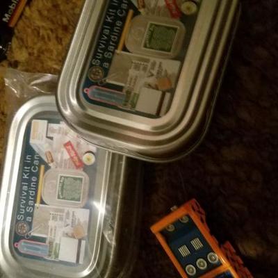 Nice Set of Collectible Trinkets