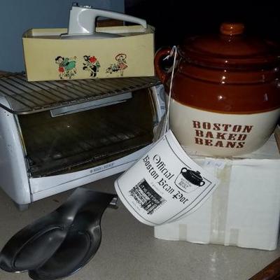 Kitchen Items with Bean Pot