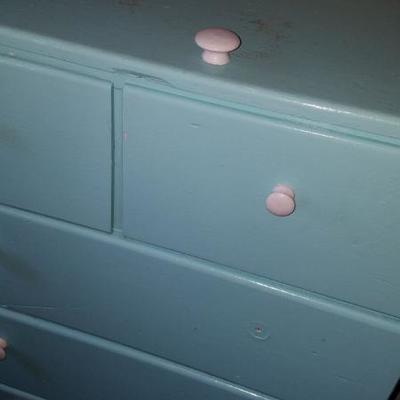 Kids Dresser and Lamp 1