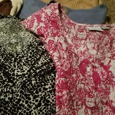 Women's 12-14 and med/large sz Clothing