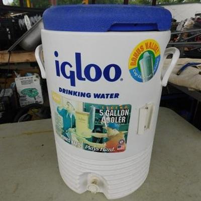Igloo 5 Gallon Water Cooler with Cup Dispenser