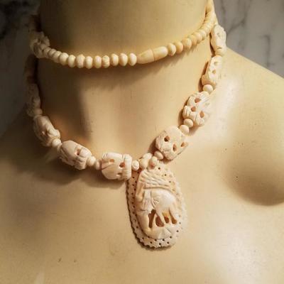 Vtg Hand carved Bovine Bone Necklace and Pendant Elephants