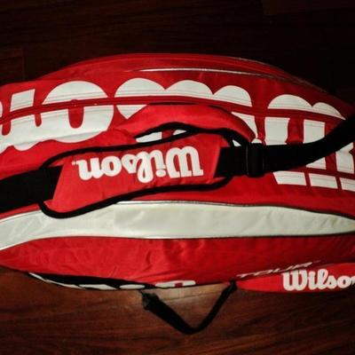 Wilson Tour Tennis Racquet bag red black shoulder straps