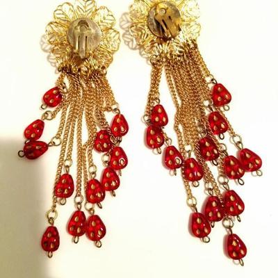 Vtg ruby Celluloid long strand earrings with danglers gold chains filigree base 