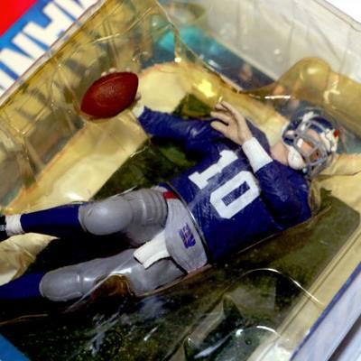 2006 McFarlane Football NFL Series 13 Eli Manning Blue #30 Action Figure #828-57