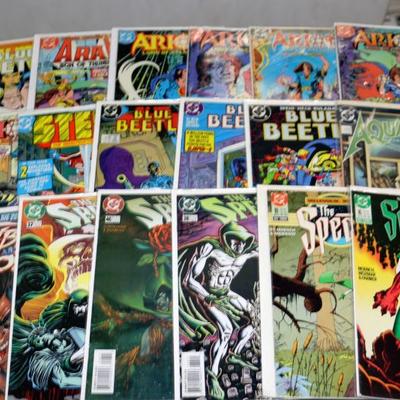 300 Comic Books Lot - Marvel 100, DC 170, Indie 30 - 1 Long Box #828-03