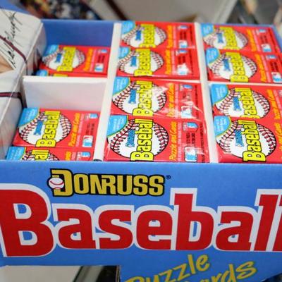 1988 Donruss Baseball Counter Display Case with 194 Sealed Wax Packs #828-70