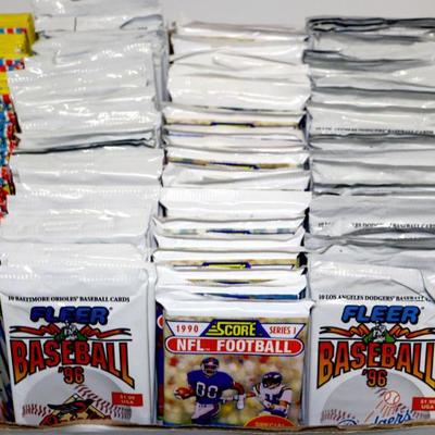 Huge Lot Baseball and Football Cards 182 Sealed Packs Topps Fleer Score #828-55
