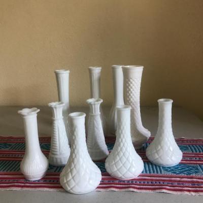 Lot 26: Lot of Milk Glass Bud Vases