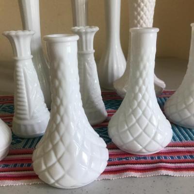 Lot 26: Lot of Milk Glass Bud Vases
