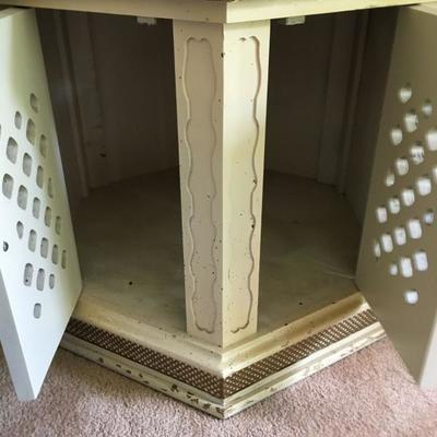 French Provincial End Table 