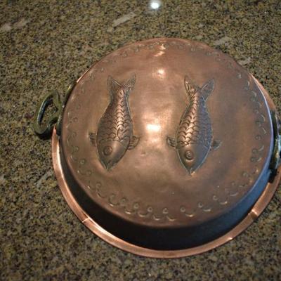 Smaller Copper Pan with Fish and Strainer