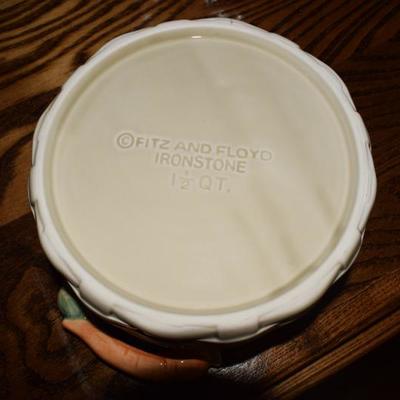 Fitz and Floyd Pottery Set, Carrots and Veggies