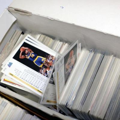 1990's Topps and SkyBox Basketball Cards Lot 2 boxes Mixed Lot #905-18