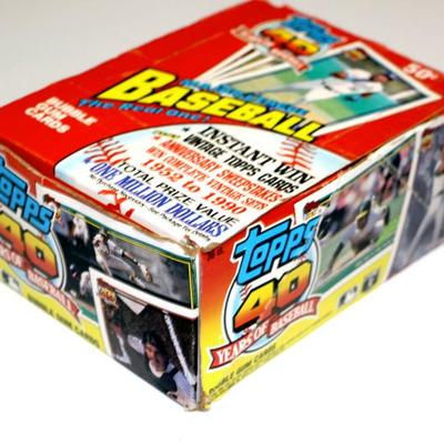 1990 TOPPS Baseball Cards - Factory Complete Box with 36 Packs Lot #905-11