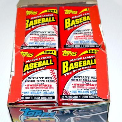 1990 TOPPS Baseball Cards - Factory Complete Box with 36 Packs Lot #905-11