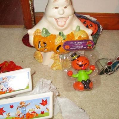 Halloween & Collectibles Set - See all photos 