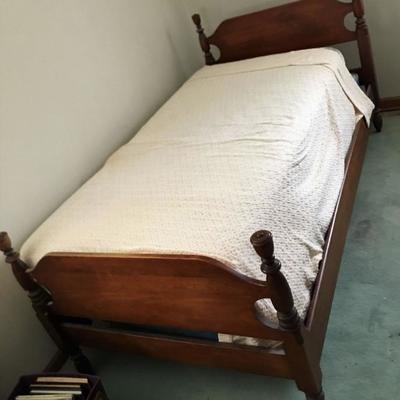 Full Bed Vintage Frame - mattress set optional