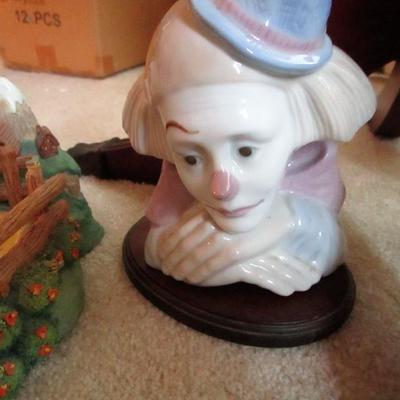 Hummel and collectible set See all photos 