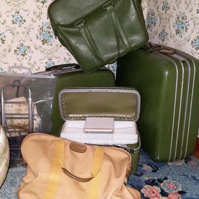 Vintage Luggage Set