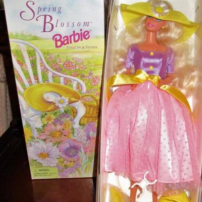 Doll Set - Barbie and More - See all photos 