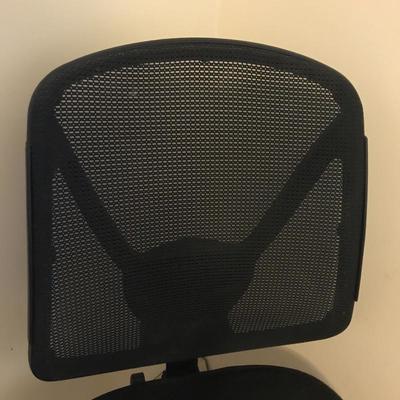 Lot 11 - Adjustable Office Swivel Chair
