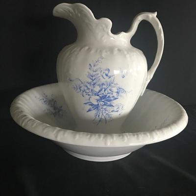 Lot 87 - Blue and White Smith Phillips Wash Basin Set 