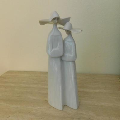 Two Nuns by Lladro 