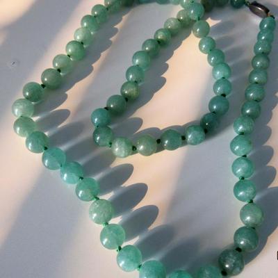 Adventurine Bead Necklace | 28 inches | Silver Clasp
