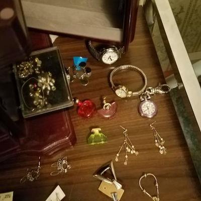 Huge Jewelry Lot