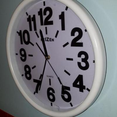 Utensils & Clock