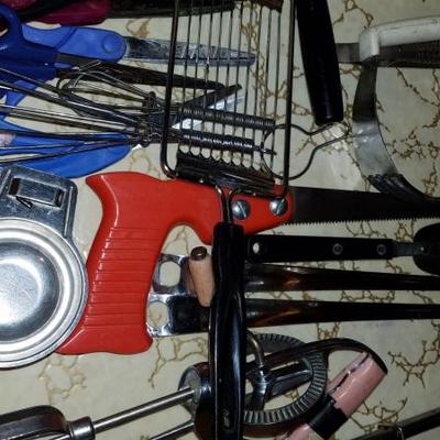 Utensils & Clock