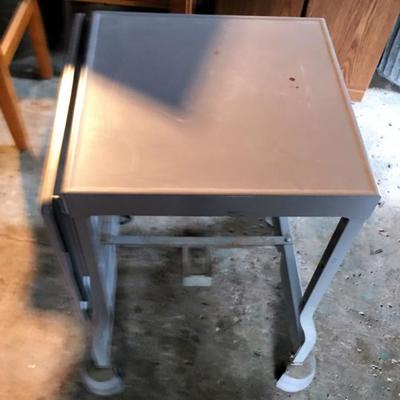 Metal Desk Stand