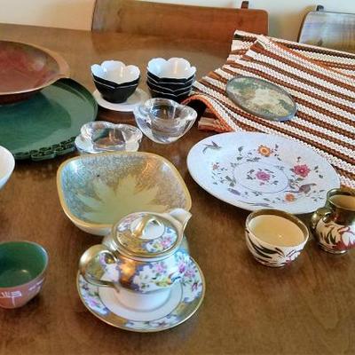 Pottery and Placemats