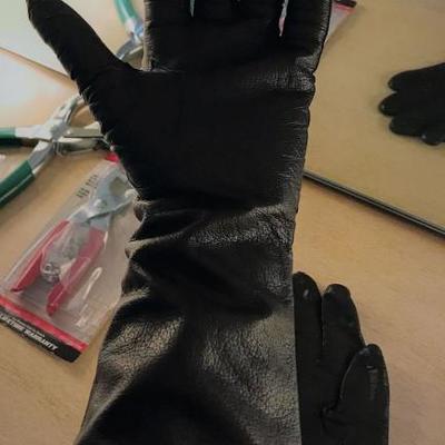 gloves gloves and more leather gloves