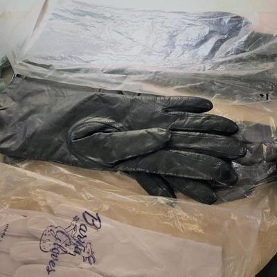 gloves gloves and more leather gloves