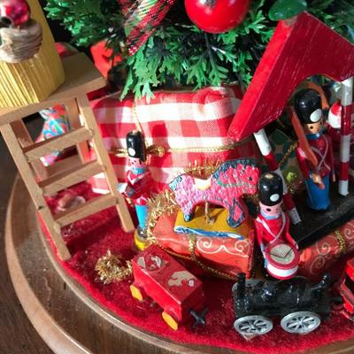 Miniature Christmas Tree on Walnut Base w/ Decorations [1142]