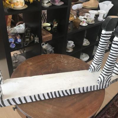 Zebra Entry Stand / Table [1121]